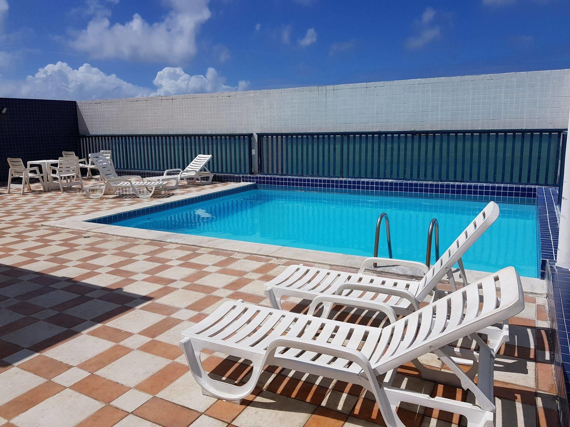 Studio Everest Flats Ρεσίφε Εξωτερικό φωτογραφία